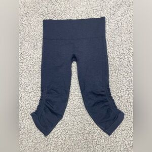 Lululemon Capri Leggings In The Flow dark blue  Cinched Leg Detail Womens size 4